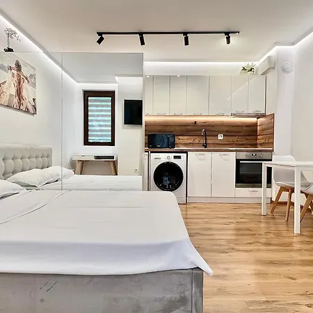 Apartament Light *